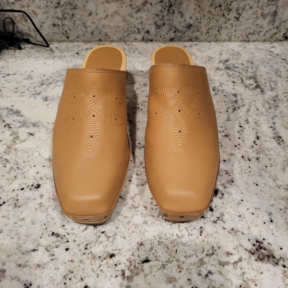 Clogs